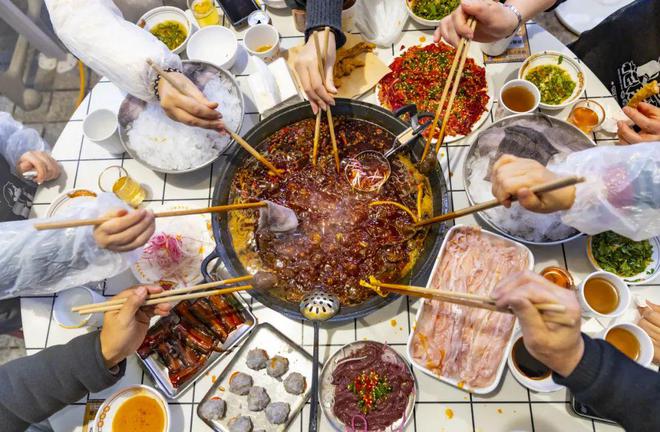 庆火锅“涮出”3千亿大市场麻将胡了网址热辣滚烫！重(图2)